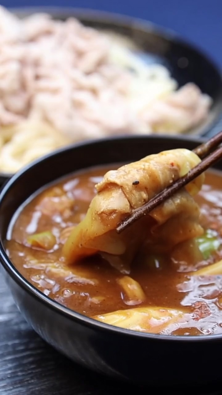 Japoński makaron Udon maczany w Curry (Curry Tsukemen)